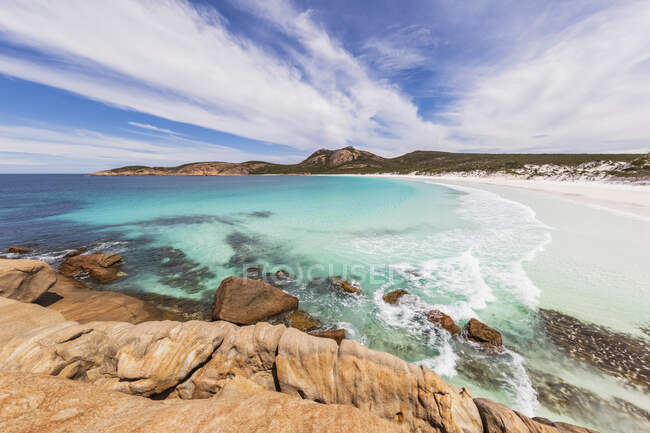 Formazioni rocciose e costa con baia turchese, Cape Le Grand National Park, Australia — Foto stock