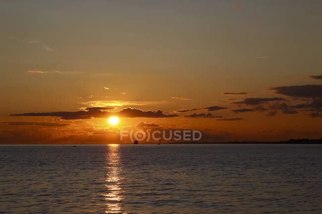 Lac de Constance au coucher du soleil lunaire — Photo de stock