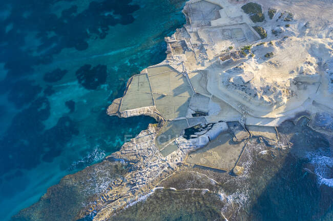 Vista aérea das bacias costeiras de sal — Fotografia de Stock