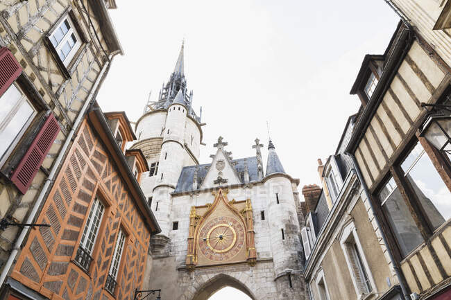 France, Yonne Department, Auxerre, Historic La Tour de l'Horloge clock tower — Stock Photo