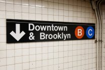 Sign in subway station, Manhattan, New York City, New York, USA — Stock Photo