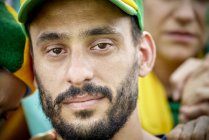 Портрет футбольного фаната зі сльозами в очах — стокове фото
