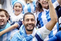 Футбольные болельщики Аргентины болеют за матч — стоковое фото