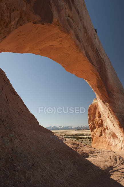 Arco natural en Utah - foto de stock