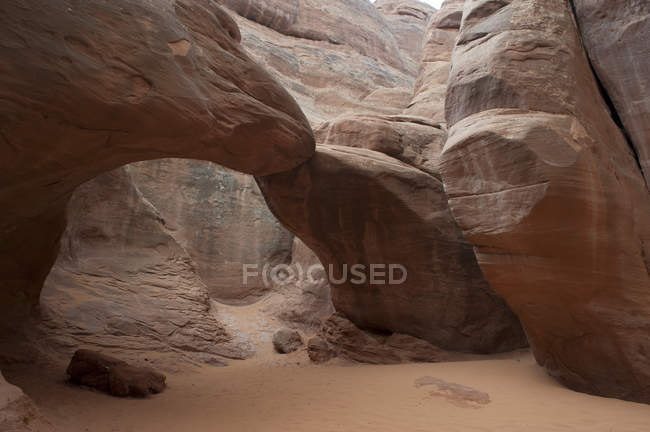 Natural arch in Arches National Park — Stock Photo
