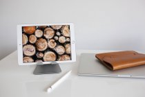 Digital tablet with pencil — Stock Photo