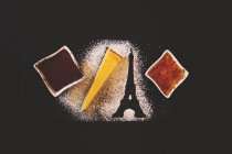 Torta di zucca con cioccolato in polvere e marmellata — Foto stock