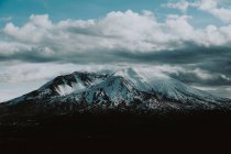 Vista diurna do Monte St. Helens no Condado de Skamania, Washington, EUA — Fotografia de Stock
