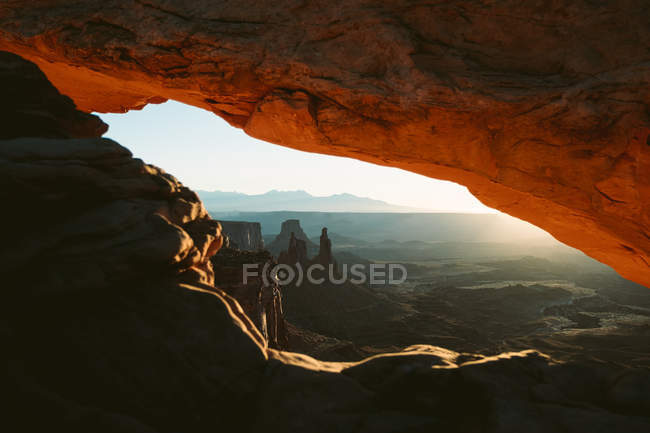 Mesa Arch ao pôr do sol, Moab, Utah, EUA — Fotografia de Stock