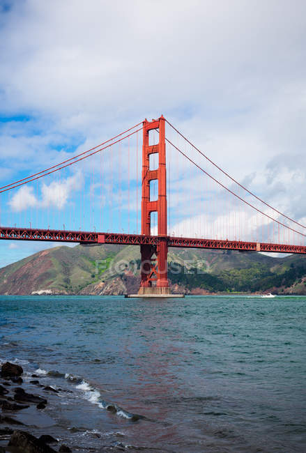 Pont porte dorée — Photo de stock