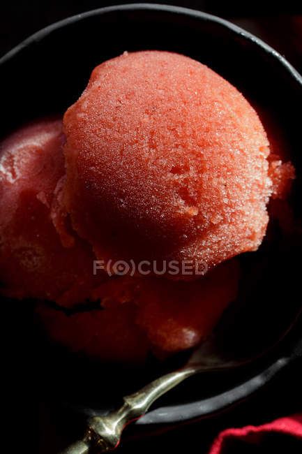 Strawberry Sorbet in bowl — Stock Photo