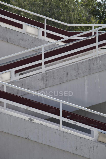 Zigzag forma formada a partir de etapas de concreto — Fotografia de Stock