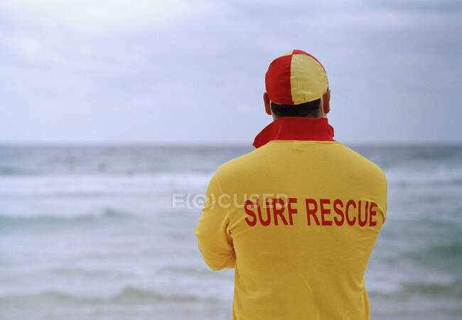 Рятувальна охорона над морем — стокове фото