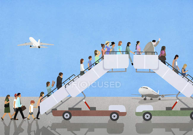 Passagers montant et descendant les escaliers d'embarquement de l'aéroport — Photo de stock