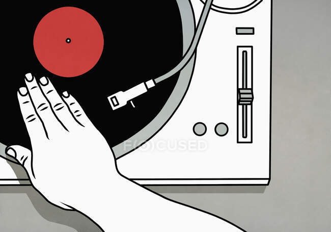 DJ girando disco de vinilo en tocadiscos - foto de stock