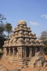 Dharmaraja ratha, pancha rathas, geschnitzt während der Herrschaft von König Mamalla, monolithische Felsbildhauertempel, Unesco-Weltkulturerbe, Mamallapuram, Mahabalipuram, Indien — Stockfoto