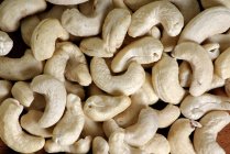 Сырые орехи кешью — стоковое фото