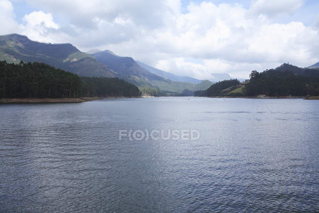 View of Munnar Lake from Madupatti dam, Munnar, Kerala, India — Stock Photo