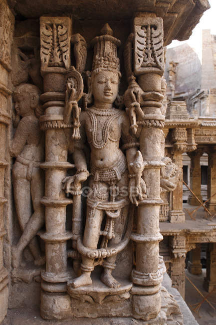 Статуя индийского бога — стоковое фото