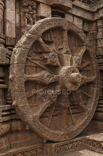 Carvings in wheels shapes — Stock Photo