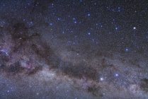 Paysage étoilé avec constellation du Centaure — Photo de stock