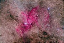 Sternenlandschaft mit Magenta-Nebel — Stockfoto