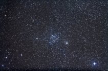 Sternenlandschaft mit offenen Sternhaufen — Stockfoto