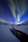 Aurora Borealis sobre Skittendalen Valley — Fotografia de Stock