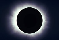 Полное солнечное затмение — стоковое фото