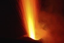 Stromboli виверження на Еолійські острови — стокове фото