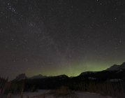 Quadrantid meteor shower with Milky Way — Stock Photo