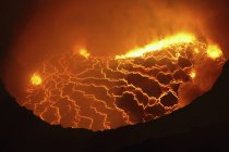 Lago de lava Nyiragongo - foto de stock