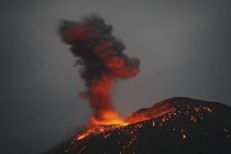 Krakatau eruption in Sunda Strait — Stock Photo