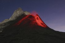 Извержение Ол Дойньо Ленгаи — стоковое фото