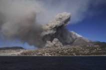 Soufriere Hills erupción - foto de stock