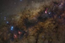 Paisaje estelar con el centro de la Vía Láctea Galaxia - foto de stock
