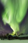 Aurora borealis и Большой Медведицы — стоковое фото