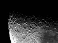 Cráteres lunares Clavius, Moretus y Maginus en alta resolución sobre fondo negro - foto de stock