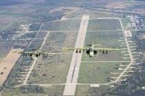 Bulgaria, Graf Ignatievo Air Base - 7 ottobre 2015: due aerei Sukhoi Su-25 dell'Aeronautica Militare Bulgara in volo — Foto stock