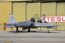 Turkey, Konya - June 26, 2013: Air Force F-5B-2000 Freedom Fighter at international Exercise Anatolian Eagle 2013 — Stock Photo