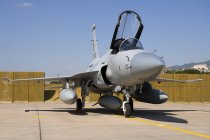 Türkei, Luftwaffenstützpunkt Izmir - 5. Juni 2011: Die pakistanische Luftwaffe jf-17 donnert während des 100. Jahrestages der türkischen Luftwaffe — Stockfoto