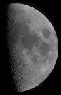 Half moon in high resolution on black background — Stock Photo