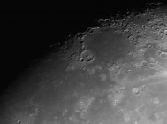 Blick auf Krater und Mondoberfläche — Stockfoto