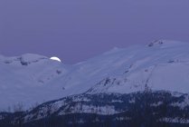 Moonset, New Aiyansh, Columbia Británica, Canadá - foto de stock