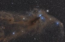Dark nebula in constellation of Sagittarius and globular cluster NGC 6723 — Stock Photo