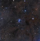 Polvo y nebulosidad en la constelación de Aries - foto de stock