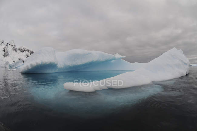 Iceberg swimming pool — Stock Photo