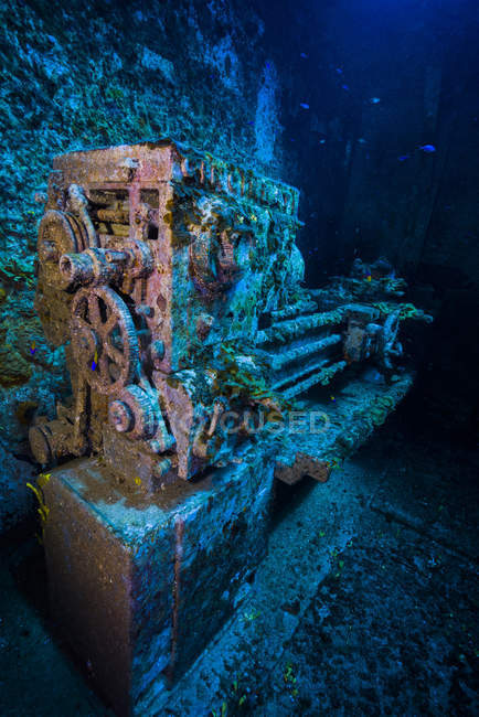 Machinery in USS Kittiwake shipwreck — Stock Photo