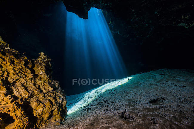 Light rays in Jug Hole — Stock Photo