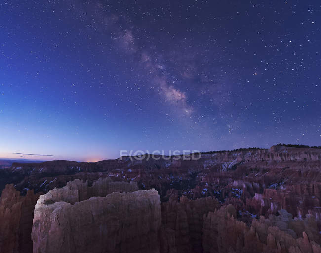 Milky Way over rock formations — Stock Photo